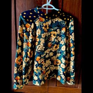 Gorgeous mixed print blouse by Zara  I love this too but too big for me now.